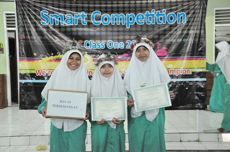 Mahadasa Show 2012 Berlangsung Semarak