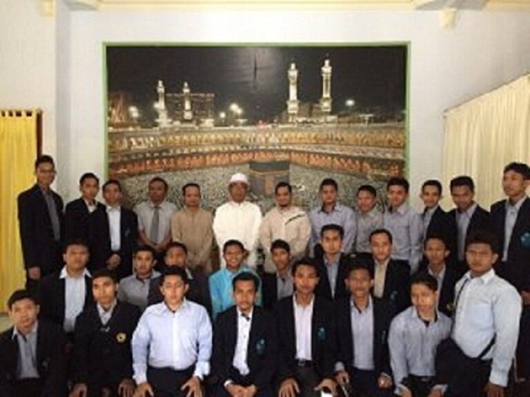 Mahasiswa Fakultas Tarbiyah Semester VI UNIDA Adakan PPL di Probolinggo