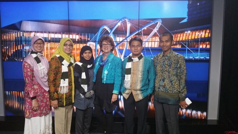 Laporan Dari Australia: The Power of Media