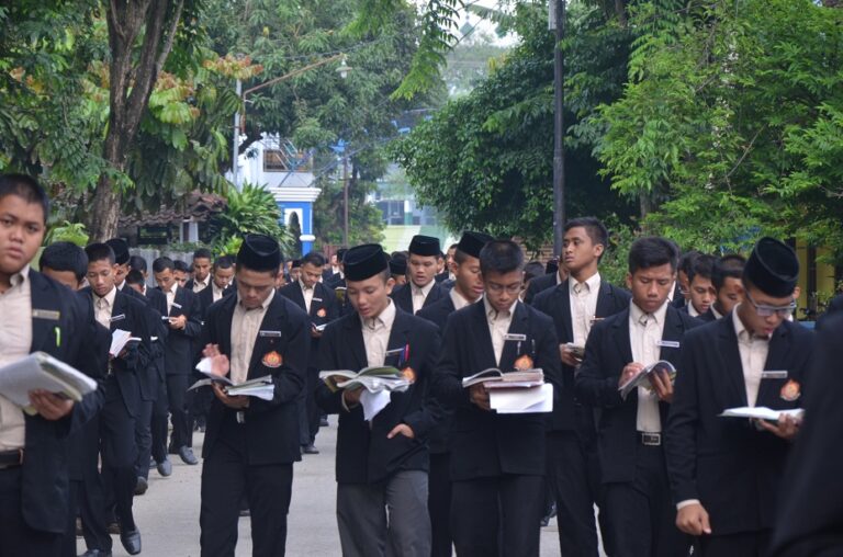 “724 Siswa Akhir Jalani Ujian Tulis, Peperangan Dimulai!”