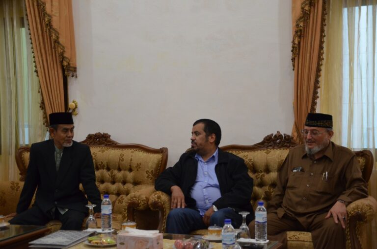 Dr. Abdullah Ar-Razi Jalin Silaturrahim dengan Gontor