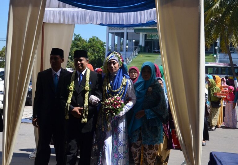 Kader Gontor Menikahi Putri Sidoarjo