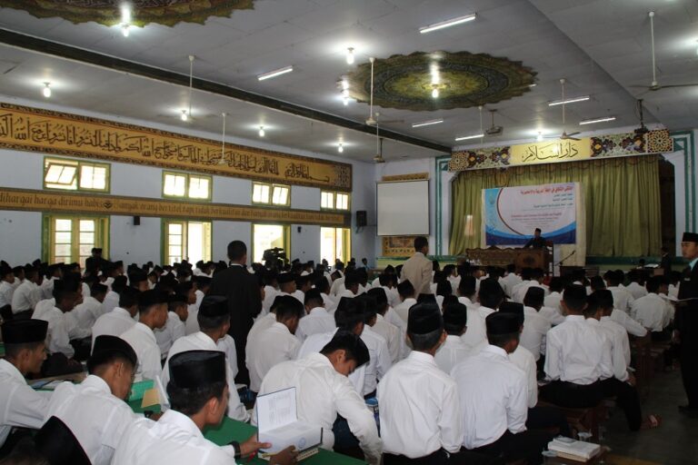 Seminar Bahasa: Tingkatkan Kualitas Siswa Kelas 5 KMI