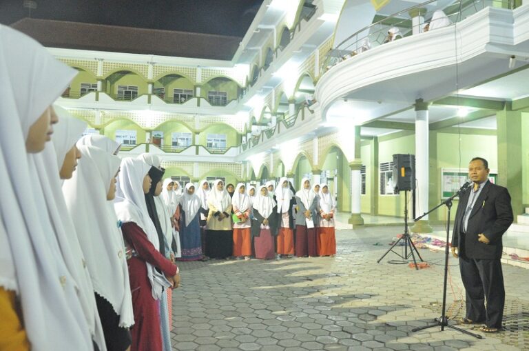 Pendekatan Santriwati Melalui ‘Muwajah’ Keliling
