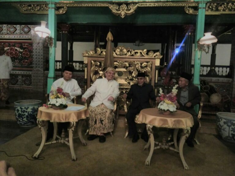 Telusuri Silsilah Trimurti, Gontor Menapaktilasi Sejarah Nenek Moyang ke Keraton Kasepuhan Cirebon