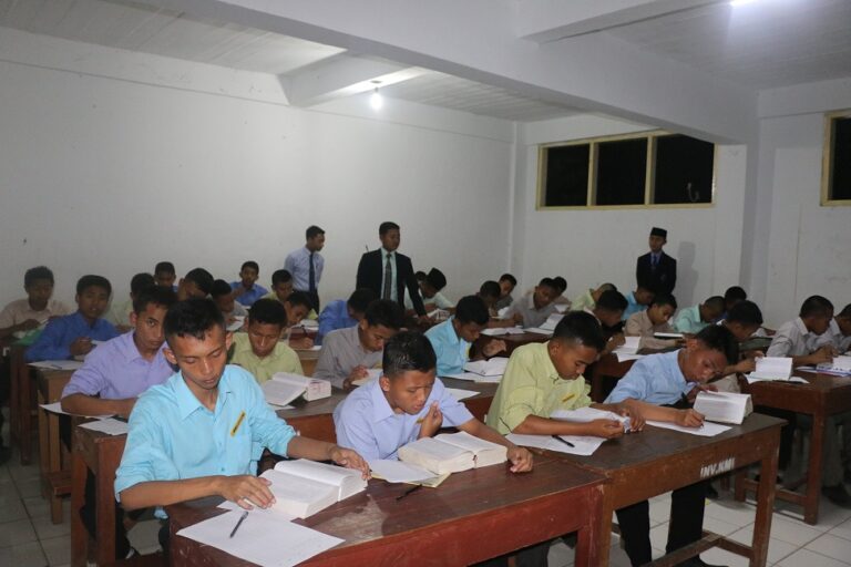 KMI Adakan Program at-Tadrib ‘ala Kasyfi-l-Mu‘jam wa al-Mu ‘jam al-Mufahras bagi Siswa Kelas 5