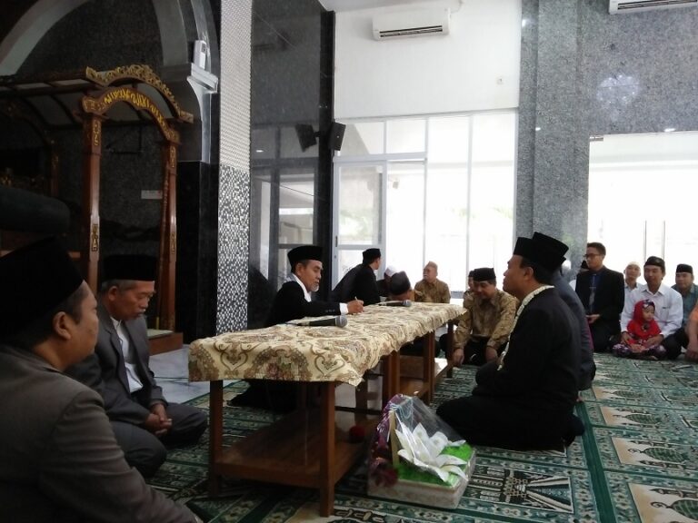 Pimpinan Pondok Hadiri Walimah Ustadz Sujiat