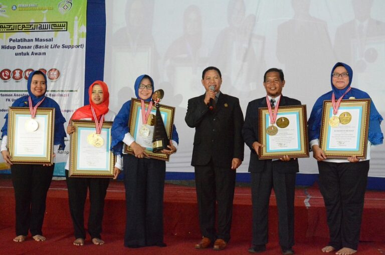 Gontor Putri Kampus 5 Ikut Pecahkan Rekor Indonesia