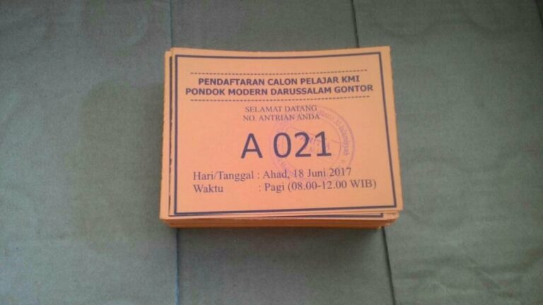 H -1, 20 orang Calon Pelajar Telah mengambil Kartu Antrian