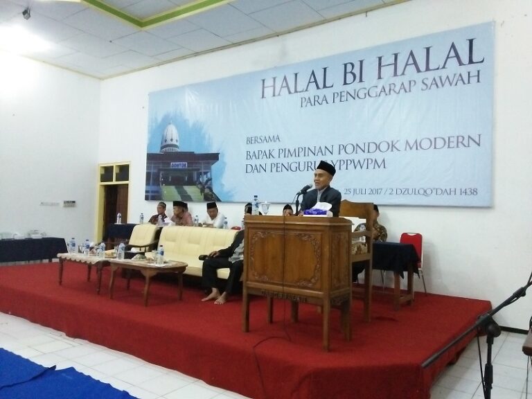 Kyai Hasan Hadiri Halal Bi Halal bersama Penggarap Sawah Gontor