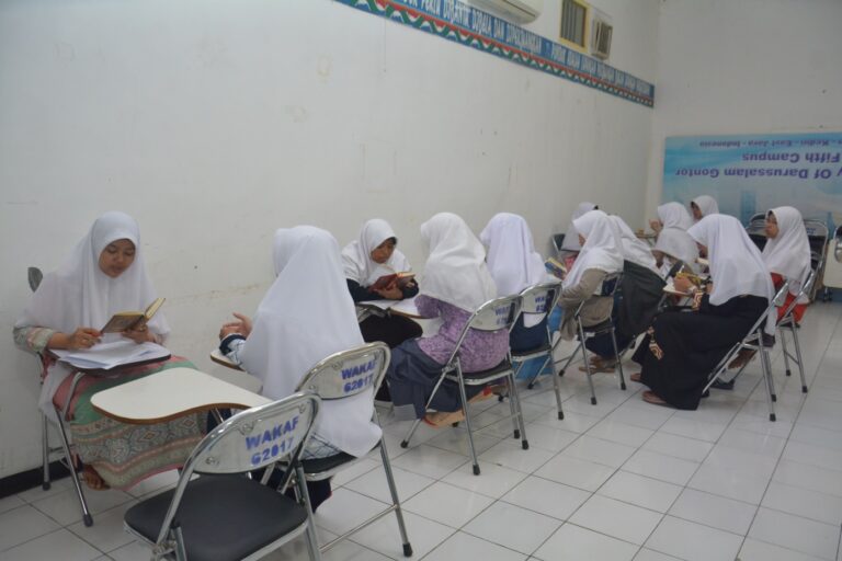 Cetak Generasi Qur’ani, UNIDA Putri Kampus 5 Adakan Ujian Tahfidz Al-Qur’an