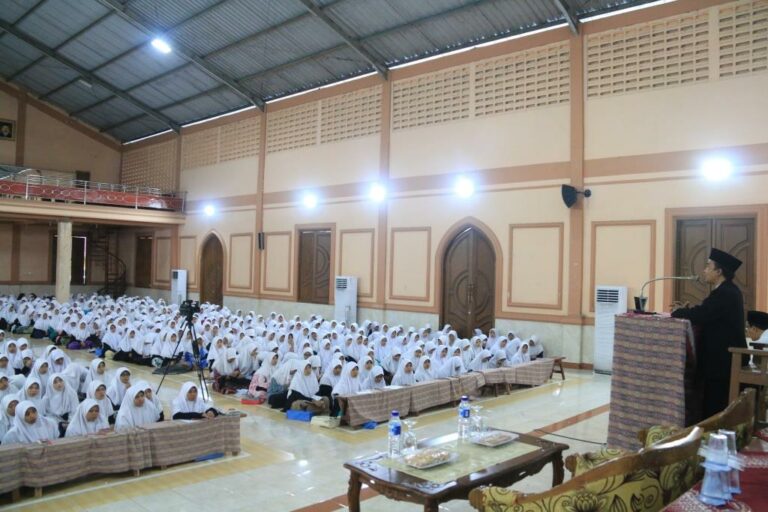 DEMA UNIDA KAMPUS 4 KEDIRI ADAKAN” FUN JOGGING ”