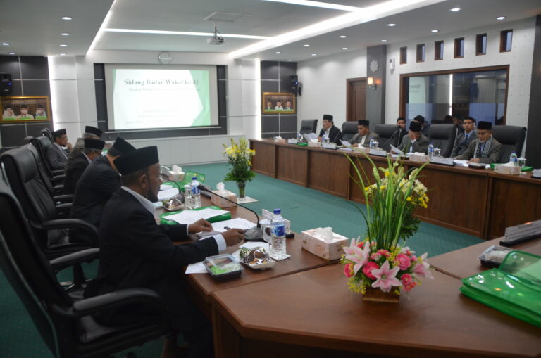 Kiai Nasir dan Kiai Husnan Hadiri Sidang Perdana sebagai Anggota Badan Wakaf