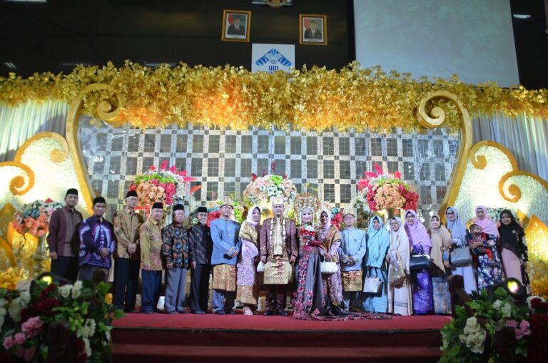 Anggota Badan Wakaf Hadiri Pernikahan Putra Prof. Dr. K.H. Aflatun Muchtar, M.A. di Palembang