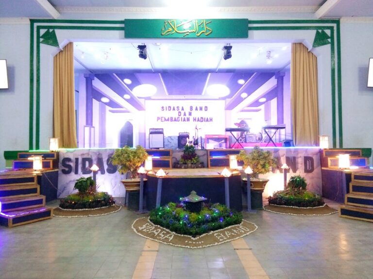 Sidasa Band dan Pembagian Hadiah Menutup Rentetan Pekan Perkenalan Khutbatu-l-‘Arsy 1439