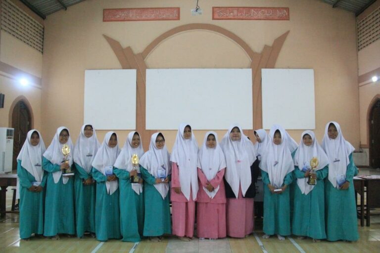 Gontor Putri 1 Tingkatkan Minat dan Kemampuan dalam Materi Eksak