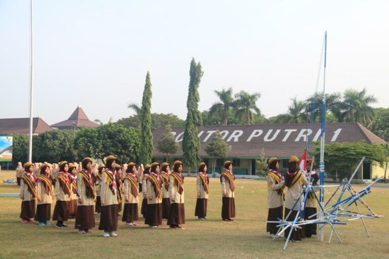 Sorak Gembira LPG/TPi 2018 Gontor Putri 1