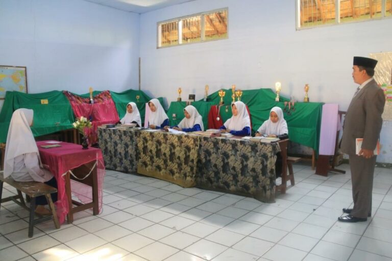 Ujian di Gontor Syai’un ‘Adziim