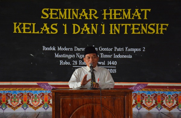 Pembukaan Seminar Hemat Kelas 1 dan 1 Intensif oleh Al-Ustdz Umar Sa'id Wijaya, M.Pd.I