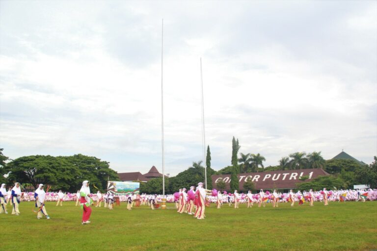 Prof. Dr. Yusuf Mahmud F. Sambangi Gontor 2