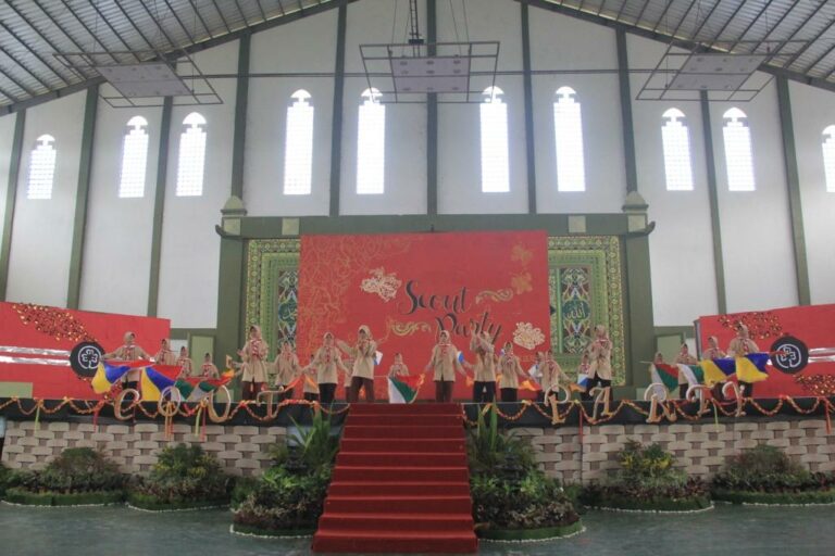 Scout Party Ajang Pembinaan Mental Santriwati