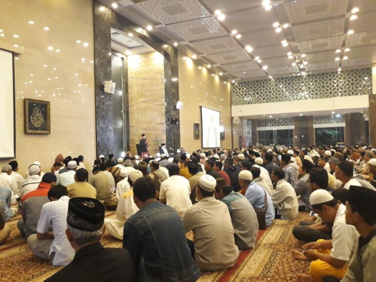 Pendidikan Kemasyarakatan, Ajaran Khas Pesantren