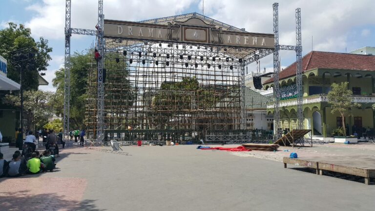 Persiapan Panggung Drama Arena 594