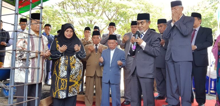 Pimpinan PMDG Hadiri Pengecoran Pertama Pondasi Pembangunan Masjid “Baitul Abbas Thalib” PMDG Putri Kampus 2, Mantingan