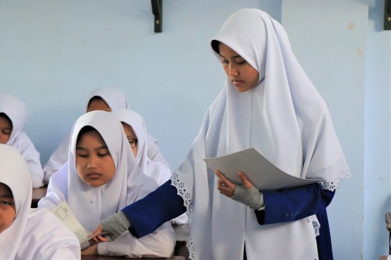 Siswa Kelas 1–5 KMI Hadapi Ujian Pelajaran Sore Pertengahan Tahun