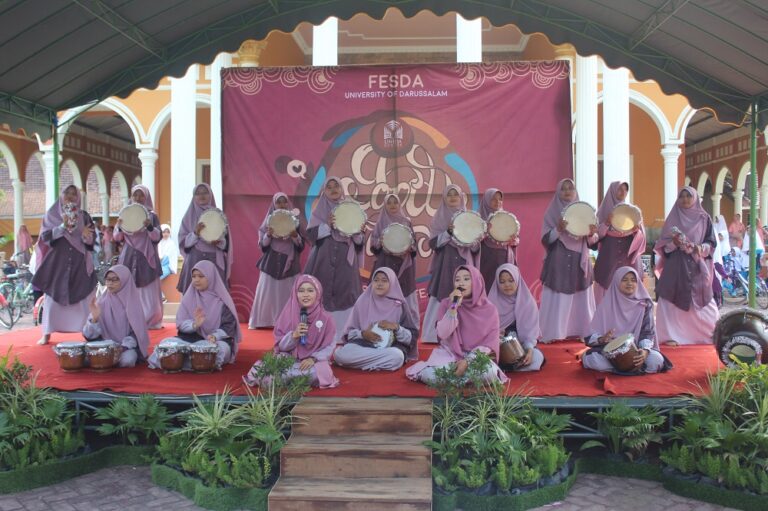 Gontor Putri 1 Menyabet Juara Umum FESDA 2019