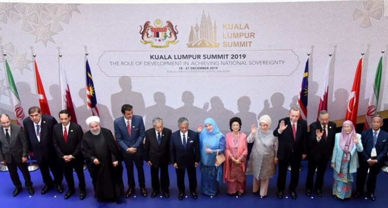 Kiai Hasan Menghadiri Pembukaan KTT KL Summit di Malaysia