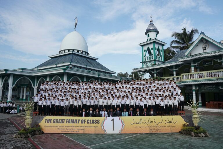 Perfotoan Untuk Mengabadikan Kenangan Santri