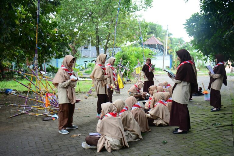 LPK (Mengasah kepemimpinan dan kedisiplinan santriwati)