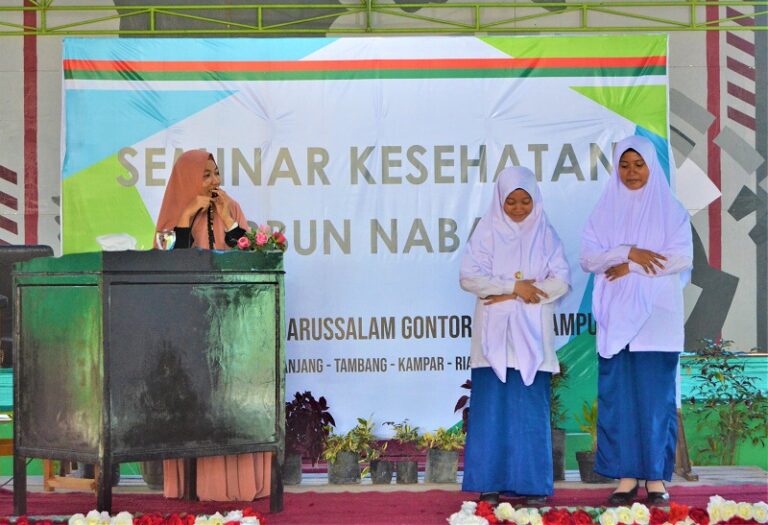 dr. Marhamah: Mau Sehat? Khusyuklah Saat Shalat!