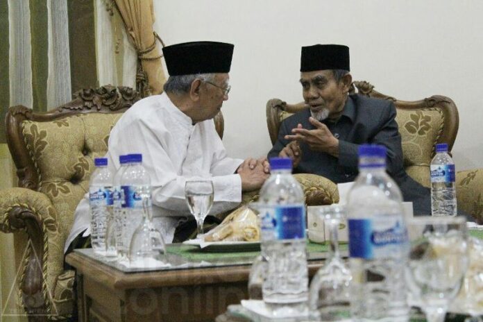 Kiai Gontor Takziah Ke Kediaman Gus Solah Pondok Modern Darussalam Gontor