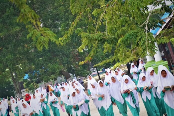 Pembangunan Kelas Darurat 90 % : Siap Pakai Untuk Pembelajaran - Pondok ...