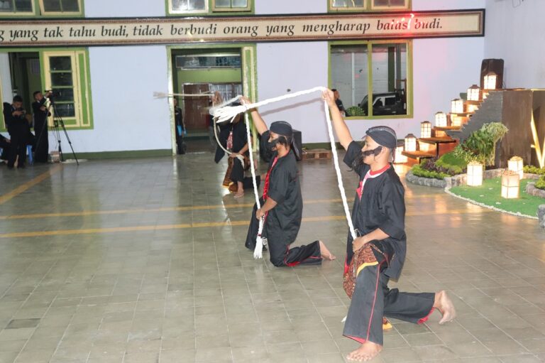 Mengenal Budaya Lewat Aneka Ria Nusantara