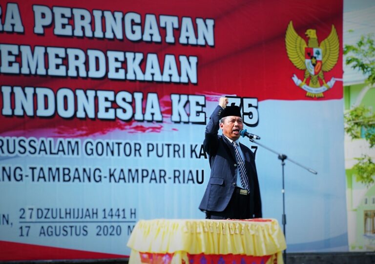 Upacara HUT Indonesia: Allahu Akbar! Merdeka!
