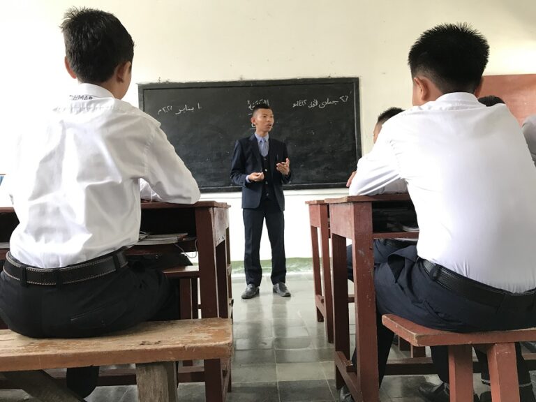 Micro Teaching Persiapkan Siswa Akhir KMI Hadapi Tarbiyah ‘Amaliyyah