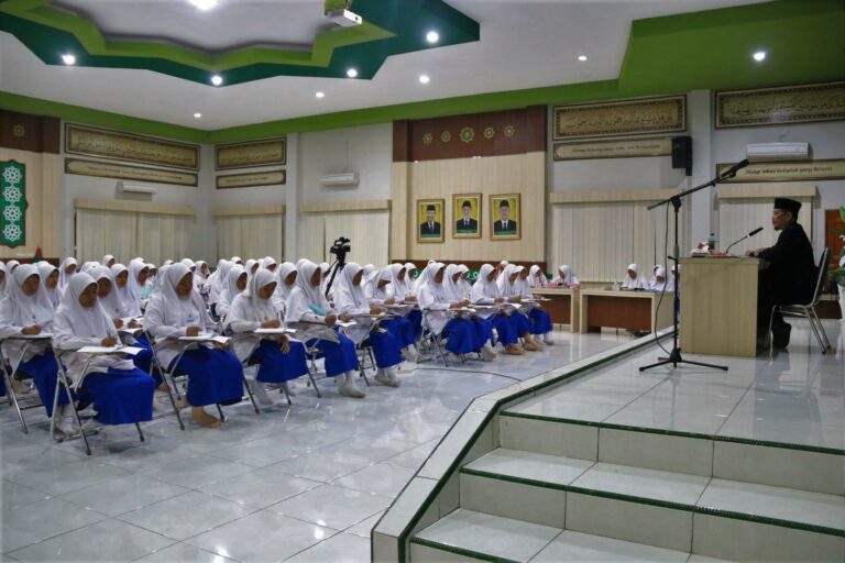 Wakil Pengasuh Lantik Panitia Pergantian Pengurus OPPM dan KGP