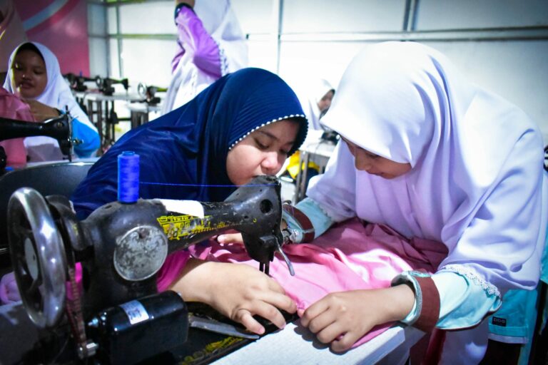 Ayo Menjahit!, Ciptakan Muslimah Sayyidatu-L-Kulliy Untuk Masa Depan