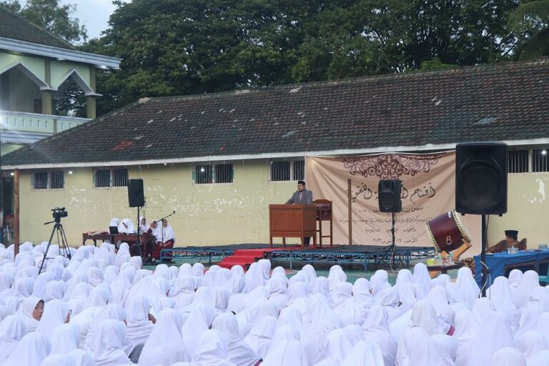 Tumbuhkan Semangat Berbahasa, Gontor Putri 1 Buka Kegiatan Bahasa