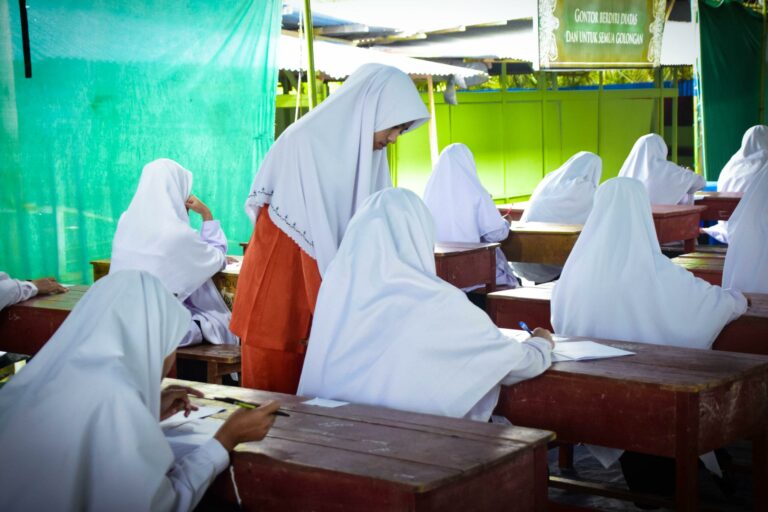Disaat Siswi Berlibur, Siswi Akhir KMI Berjuang