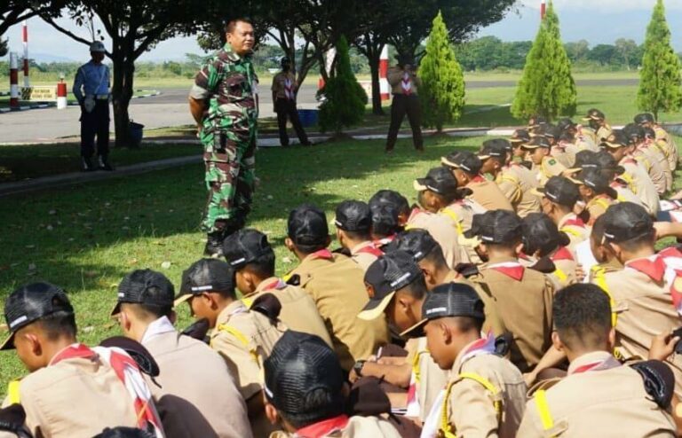 Saka Dirgantara Isi Waktu Luang Santri, Meski Di Masa Liburan