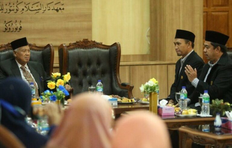 Kunjungan Perguruan Sumatera Thawalib Padang Panjang Ke PMDG