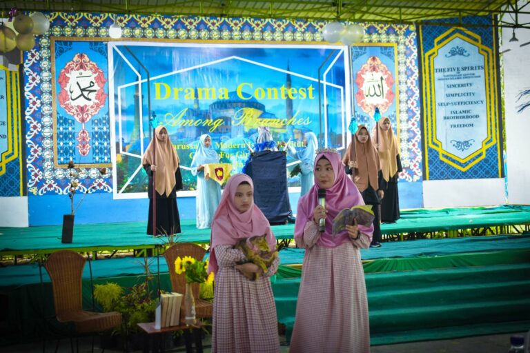 Tingkatkan Bahasa Dan Kreatifitas Siswi Dengan Drama Contest