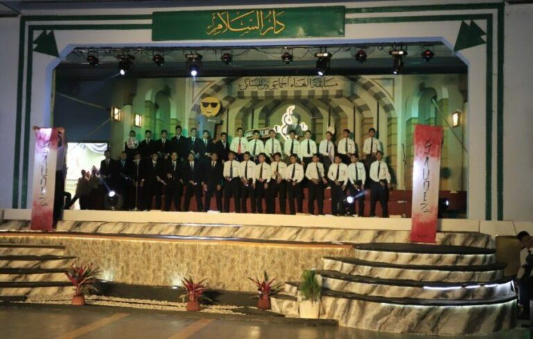 Tingkatkan Kreativitas dan Pupuk Kebersamaan Santri dalam Vocal Group Antar Rayon