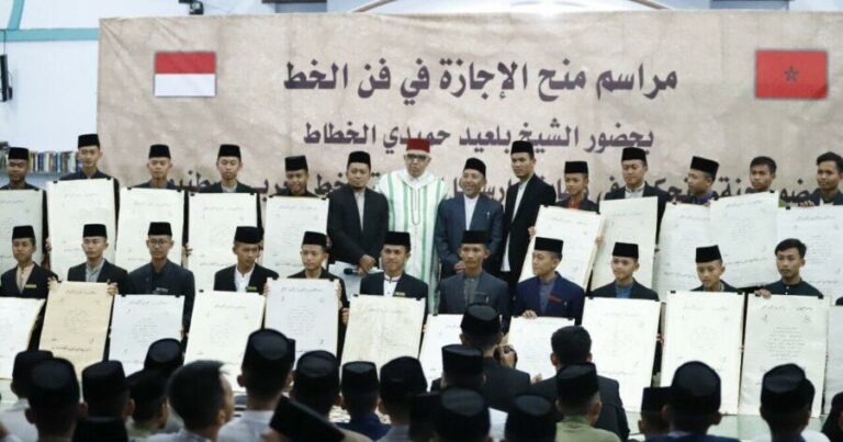 Terima Kunjungan Syaikh Belaid Hamidi, PMDG Adakan Marasim Ijazah Khat untuk 53 Santri dan Guru