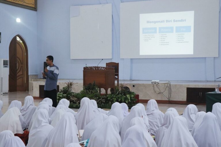 Perkajum Perdana Tahun Ini, Gontor Berkemah di Wilangan