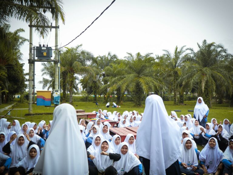 Credible Gathering, Eratkan Ukhuwah Siswi Akhir KMI